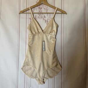 SKIMS Barely There Shapewear Brief Bodysuit In Sand NWT Please See